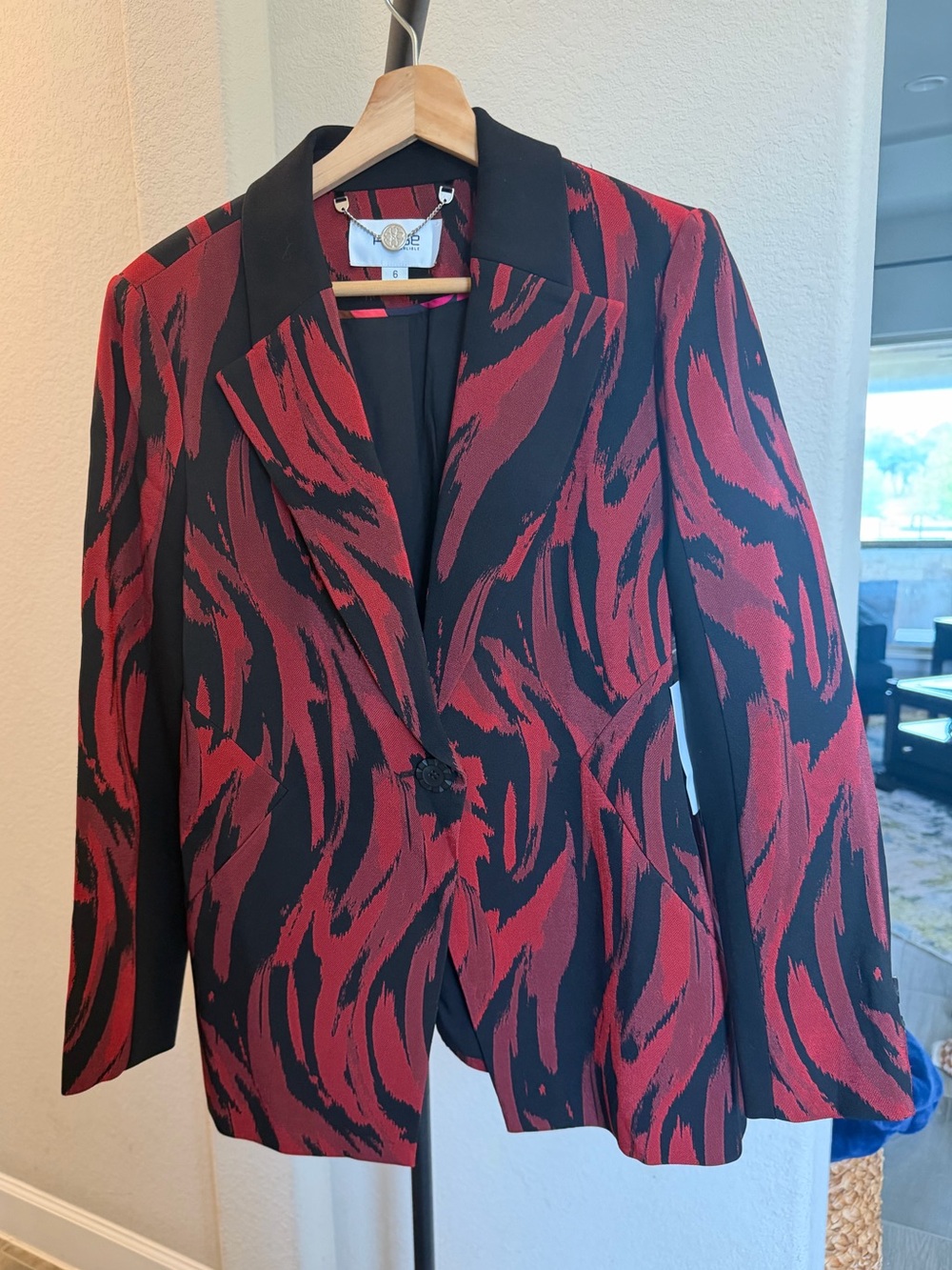 Per Se Red and Black Abstract Print Blazer